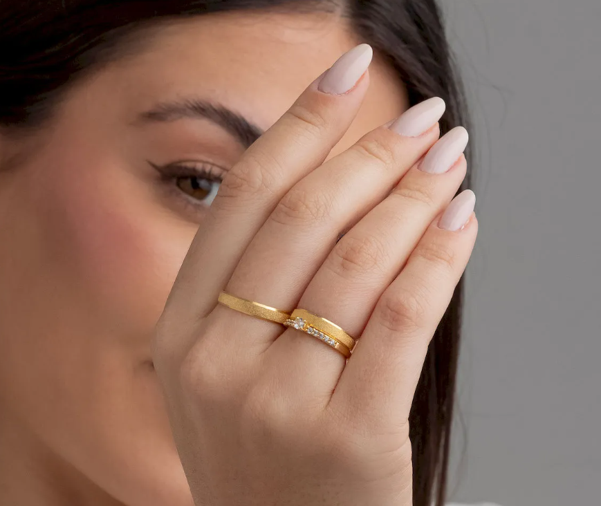 Aliança de Ouro 10k A Largura de 2mm ou 4mm Faz Diferença no Conforto